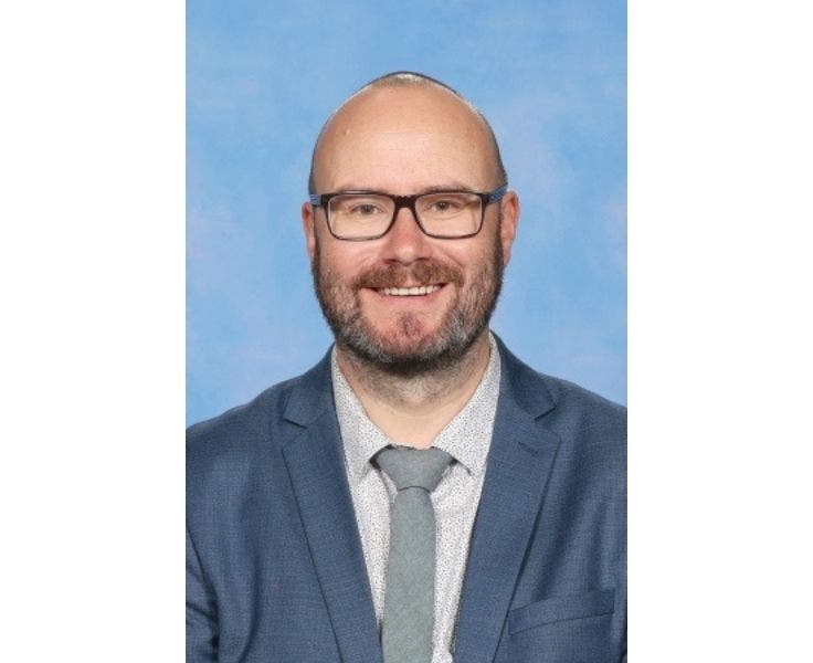 DA - Gallery Portrait - Gallery Block Template - Staff Portrait